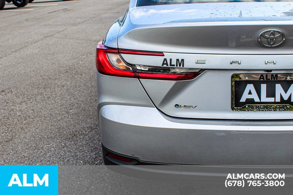 Used 2025 Toyota Camry LE FWD image 12