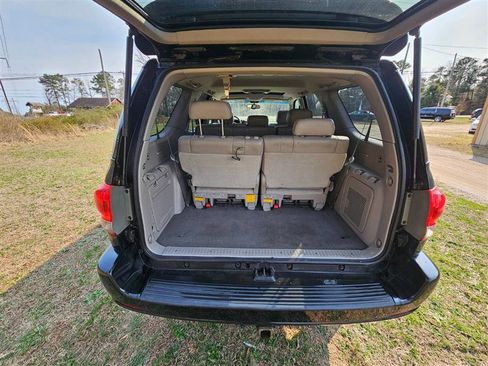 Used 2005 Toyota Sequoia Limited image 23