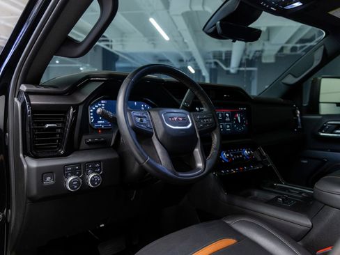 Used 2024 GMC Sierra 2500 AT4 w/ AT4 Premium Plus Package AWD/4WD image 2