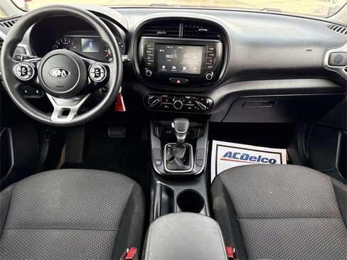 Used 2020 Kia Soul LX image 22
