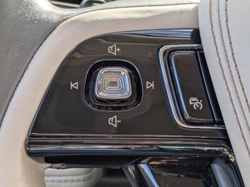 Used 2020 Lincoln Aviator Reserve w/ Equipment Group 202A image 31