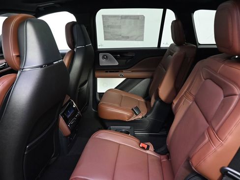 New 2026 Lincoln Aviator Reserve AWD/4WD image 21