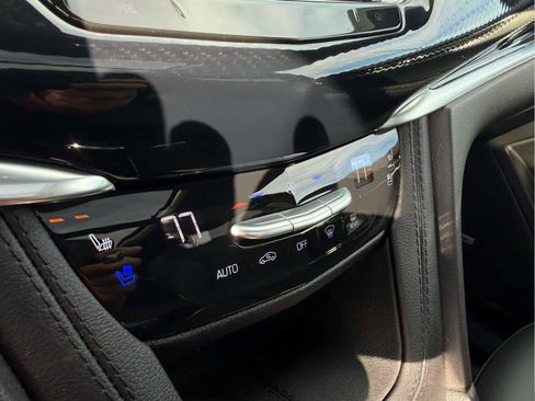 Used 2024 Cadillac XT6 Sport w/ Technology Package image 14