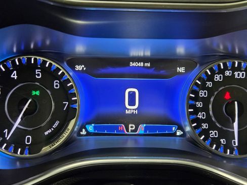 Used 2016 Chrysler 200 C image 23