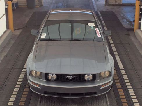 Used 2007 Ford Mustang GT RWD image 2