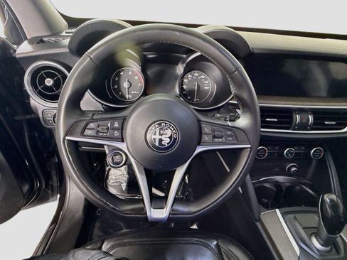 Used 2018 Alfa Romeo Stelvio Ti AWD/4WD image 13