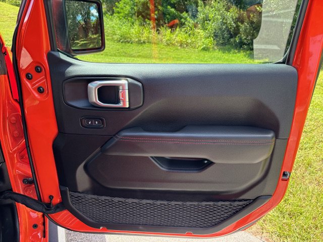 Used 2023 Jeep Wrangler Unlimited Rubicon 4xe AWD/4WD image 12