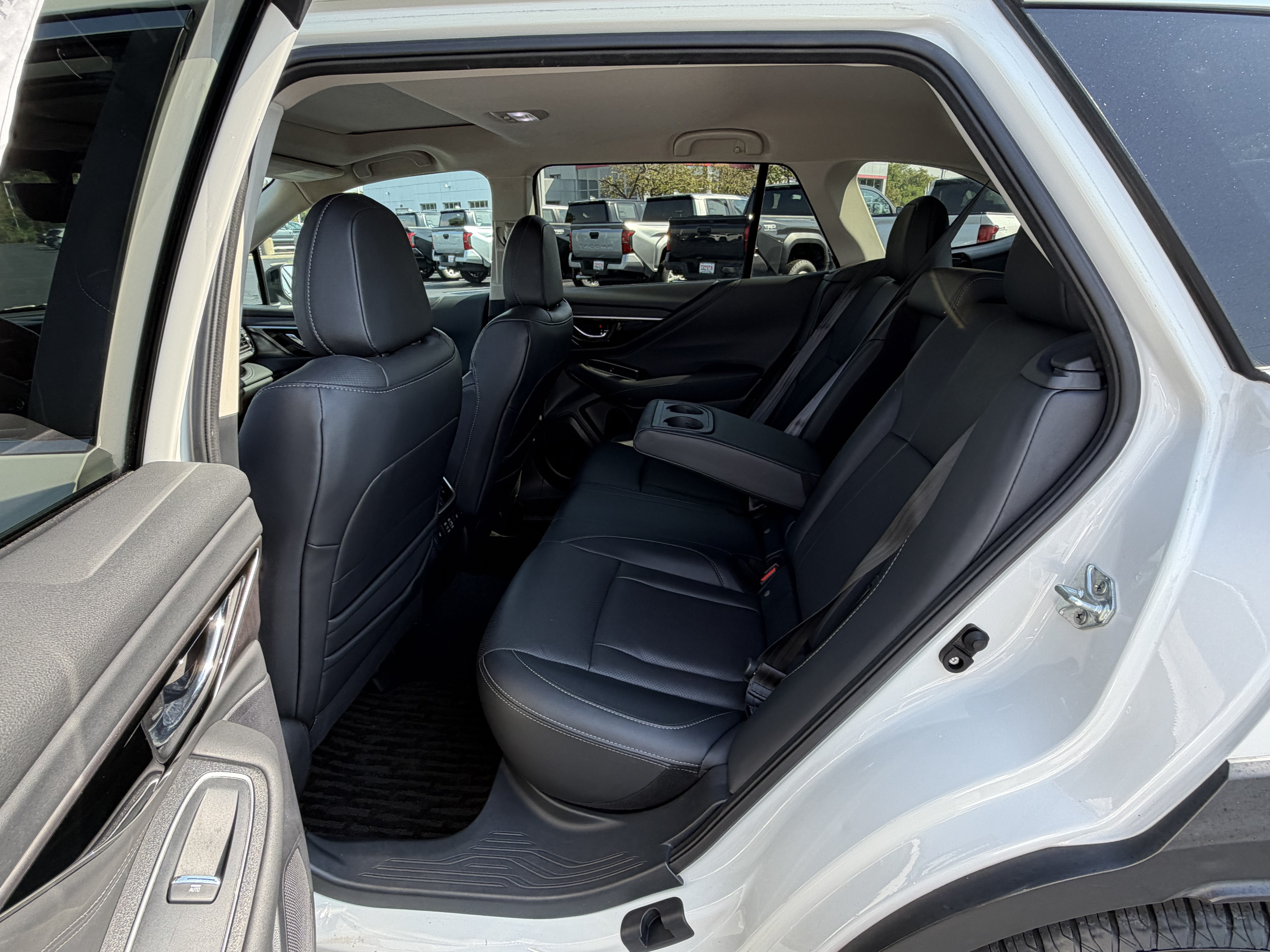 Used 2024 Subaru Outback Limited XT AWD/4WD image 15