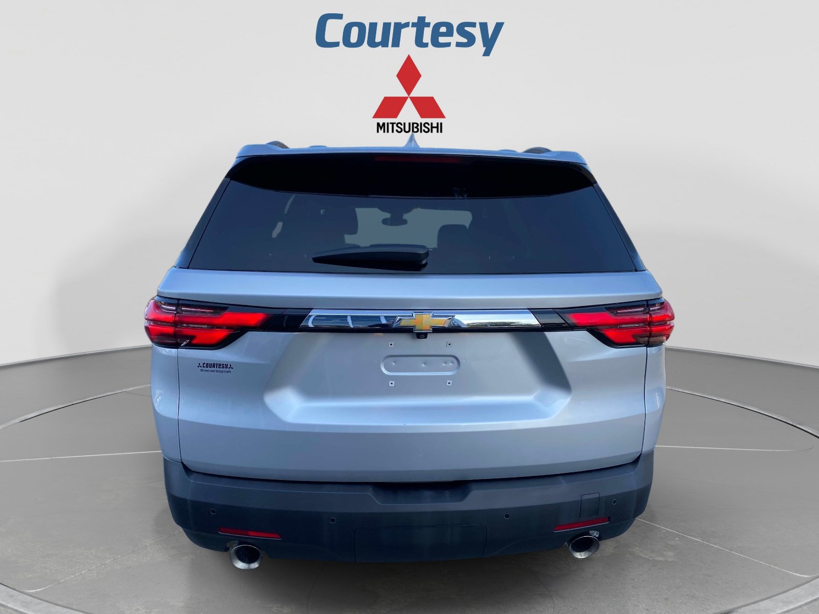 Used 2022 Chevrolet Traverse LT w/ LPO, Floor Liner Package AWD/4WD image 4