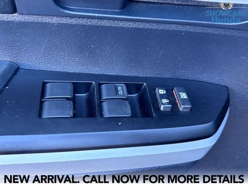 Used 2015 Toyota Tundra SR5 w/ SR5 Upgrade Package RWD image 9