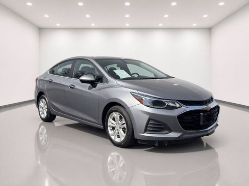 Used 2019 Chevrolet Cruze LT FWD image 7