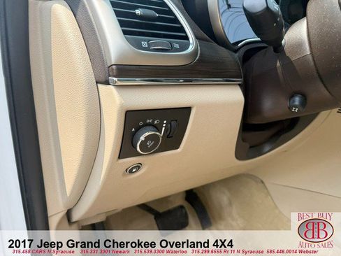 Used 2017 Jeep Grand Cherokee Overland w/ Jeep Active Safety Group AWD/4WD image 18