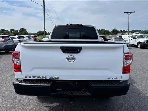 Used 2017 Nissan Titan S AWD/4WD image 18