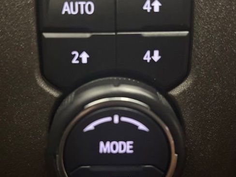 Used 2024 Chevrolet Silverado 1500 LTZ w/ LTZ Convenience Package II AWD/4WD image 33