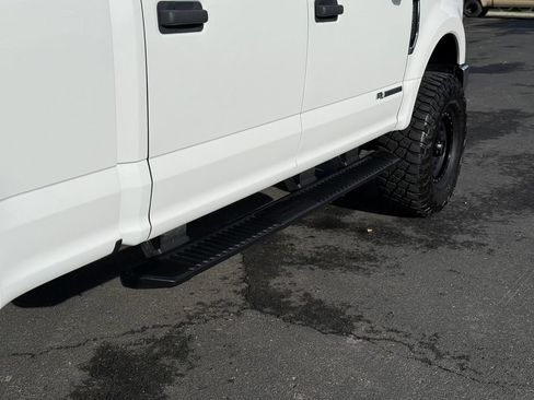 Used 2019 Ford F250 XLT w/ FX4 Off-Road Package AWD/4WD image 16
