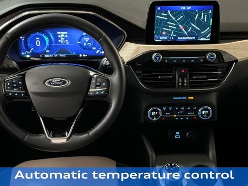 Certified 2021 Ford Escape Titanium w/ Titanium Elite Package AWD/4WD image 19