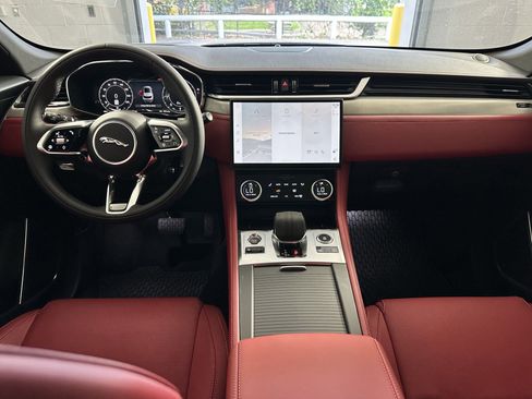 Used 2026 Jaguar F-PACE R-Dynamic S AWD/4WD image 12
