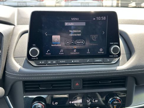 Used 2026 Nissan Rogue SV FWD image 28