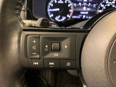 Used 2022 Nissan Pathfinder SL w/ SL Premium Package image 23