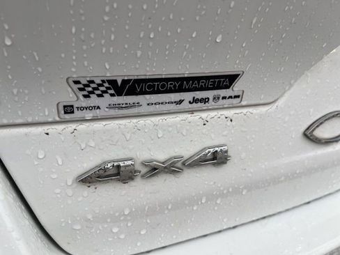 Used 2023 Jeep Grand Cherokee Limited image 10