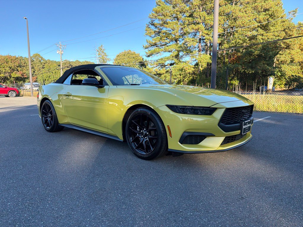 Used 2025 Ford Mustang Convertible w/ Mustang Nite Pony Package RWD image 4