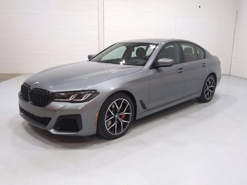 Used 2023 BMW 540i xDrive w/ Executive Package AWD/4WD image 8