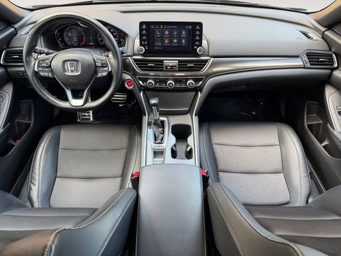 Used 2018 Honda Accord Sport image 16