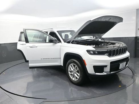 New 2025 Jeep Grand Cherokee L Laredo image 26