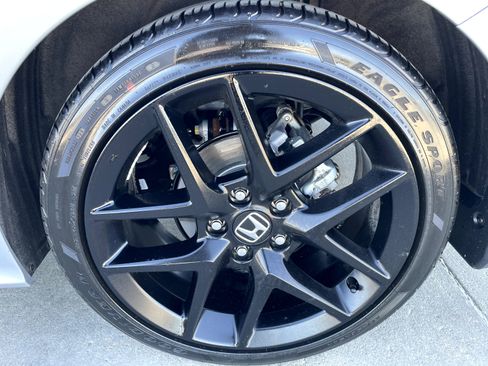 Used 2025 Honda Civic Sport image 6
