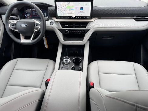 New 2026 Ford Explorer Active w/ Active Comfort Package image 7