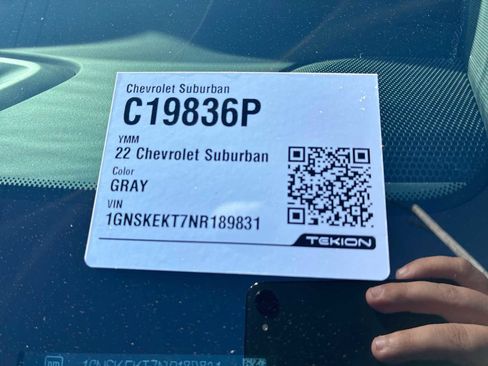 Certified 2022 Chevrolet Suburban RST image 35