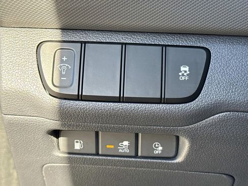 Used 2019 Hyundai Ioniq Plug-In Hybrid image 43