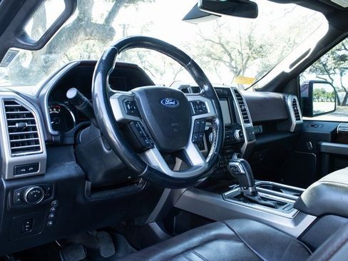 Used 2017 Ford F150 Platinum w/ Equipment Group 701A Luxury image 11