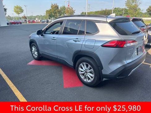 Used 2023 Toyota Corolla Cross LE w/ Moonroof Package FWD image 18
