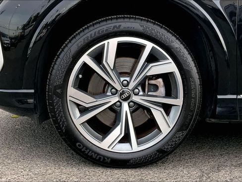 Used 2024 Audi Q4 e-tron Premium AWD/4WD image 8