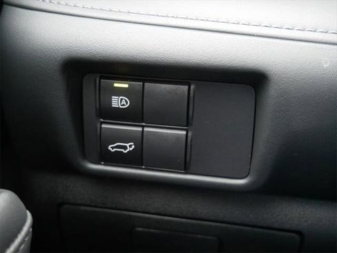 Certified 2022 Toyota Highlander LE image 27