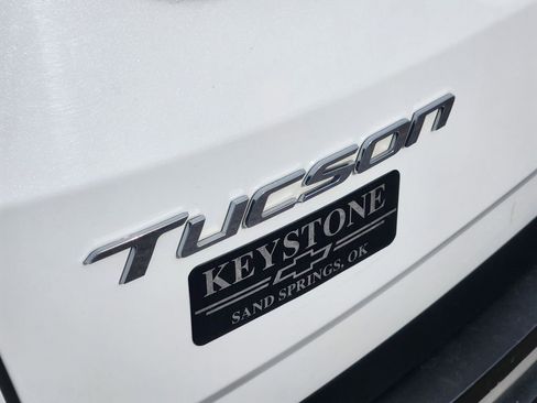 Used 2024 Hyundai Tucson SE image 12