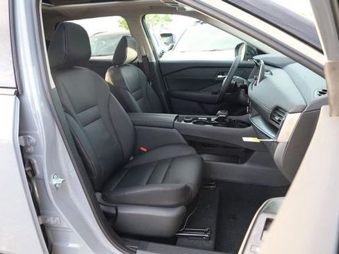 New 2026 Nissan Rogue SV image 25