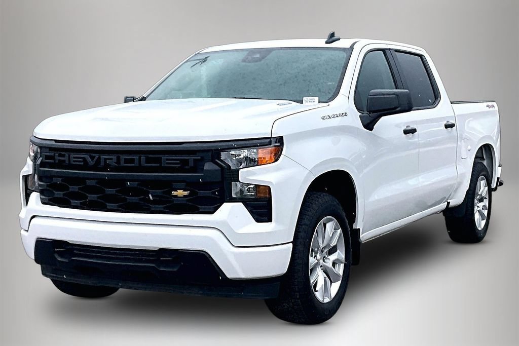 Used 2025 Chevrolet Silverado 1500 Custom AWD/4WD image 2
