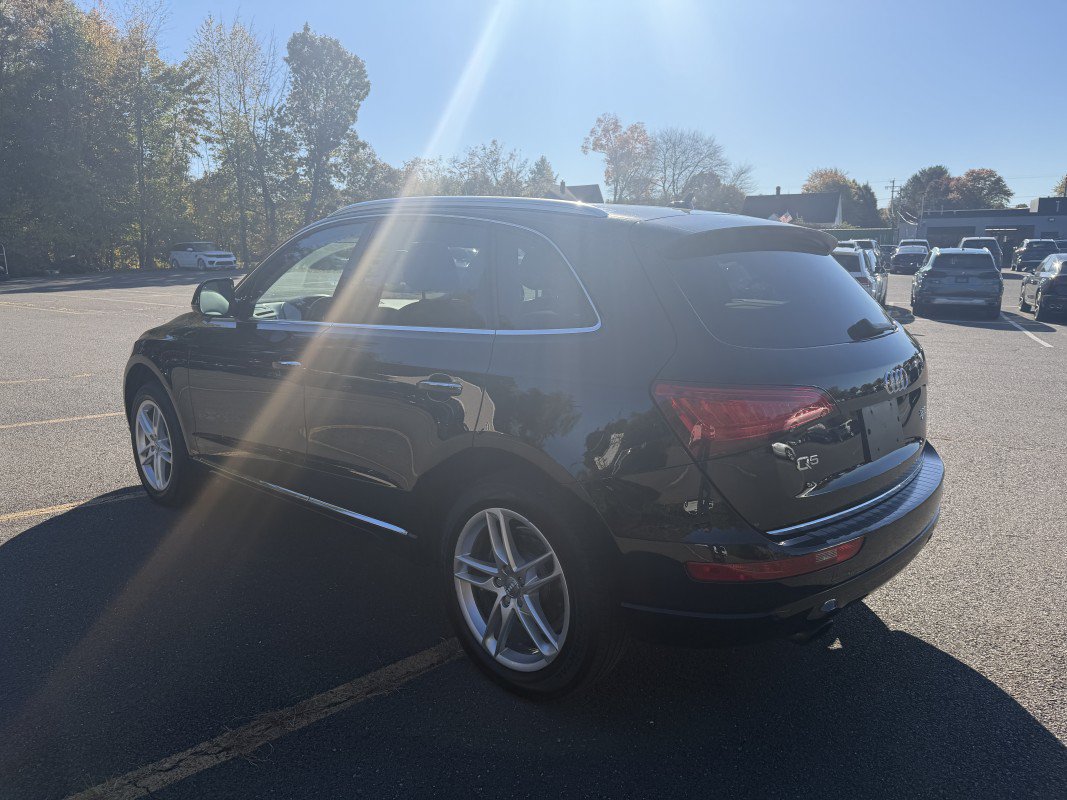 Used 2017 Audi Q5 2.0T Premium Plus w/ Technology Package AWD/4WD image 7