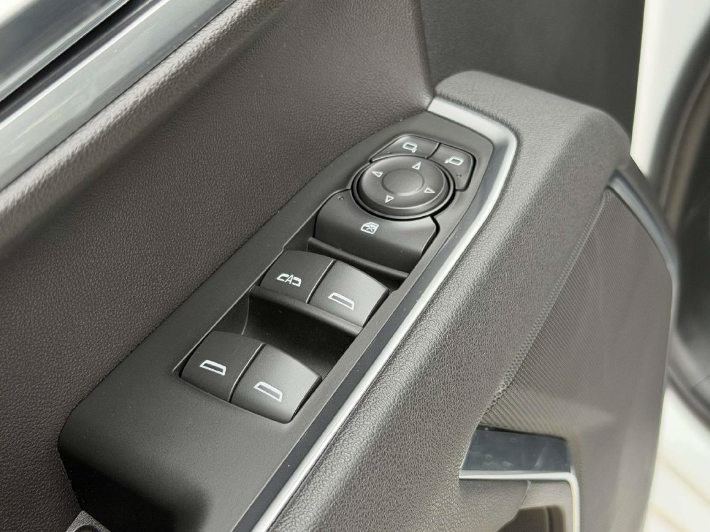Used 2026 Chevrolet Silverado 1500 LT AWD/4WD image 13