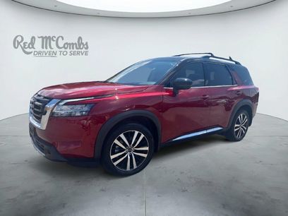 Used 2024 Nissan Pathfinder Platinum w/ Cargo Package