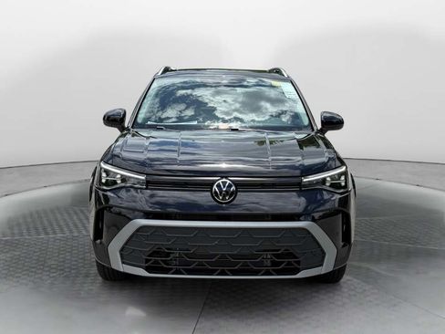 New 2026 Volkswagen Taos SE AWD/4WD image 2