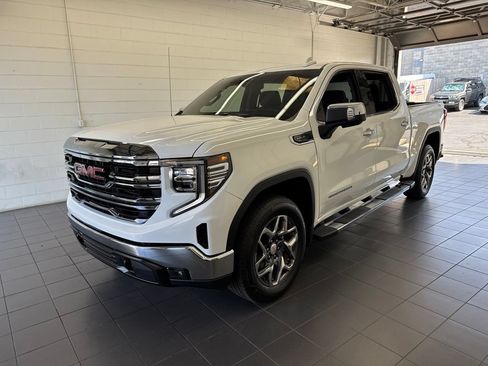 Used 2026 GMC Sierra 1500 SLT w/ SLT Premium Package AWD/4WD image 4