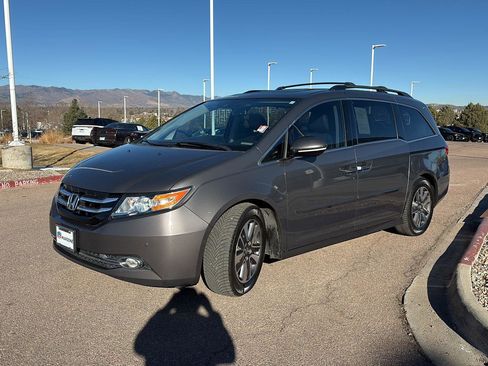 Used 2014 Honda Odyssey Touring image 3