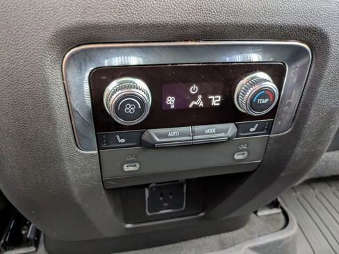 Used 2023 GMC Yukon XL AT4 w/ AT4 Premium Package image 17