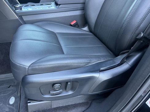 Certified 2020 Land Rover Discovery Landmark image 20