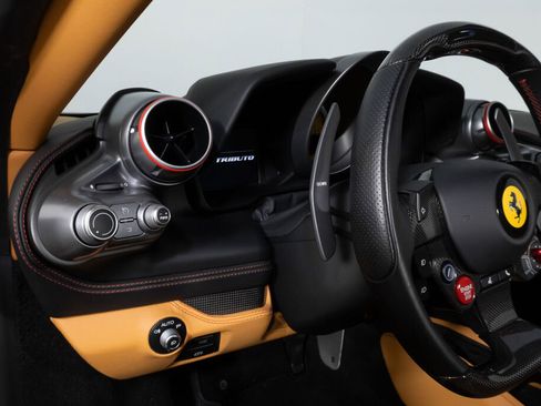 Used 2021 Ferrari F8 Tributo image 31