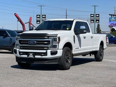 Used 2020 Ford F350 Platinum w/ FX4 Off-Road Package AWD/4WD image 3