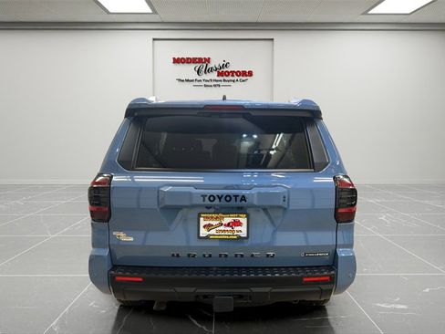 Used 2025 Toyota 4Runner 4WD image 6